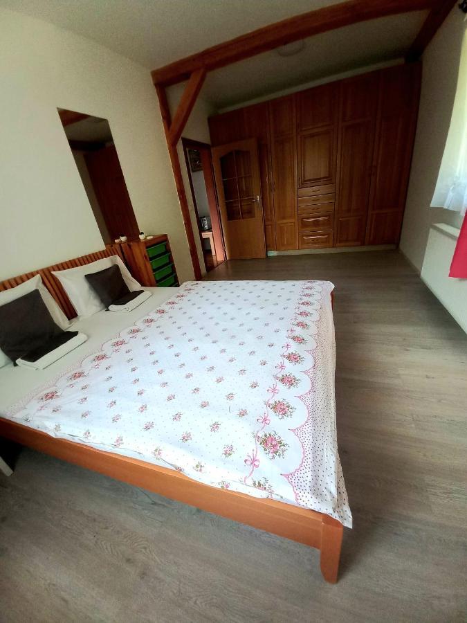 Apartmany Kocanda Jesenice  Buitenkant foto