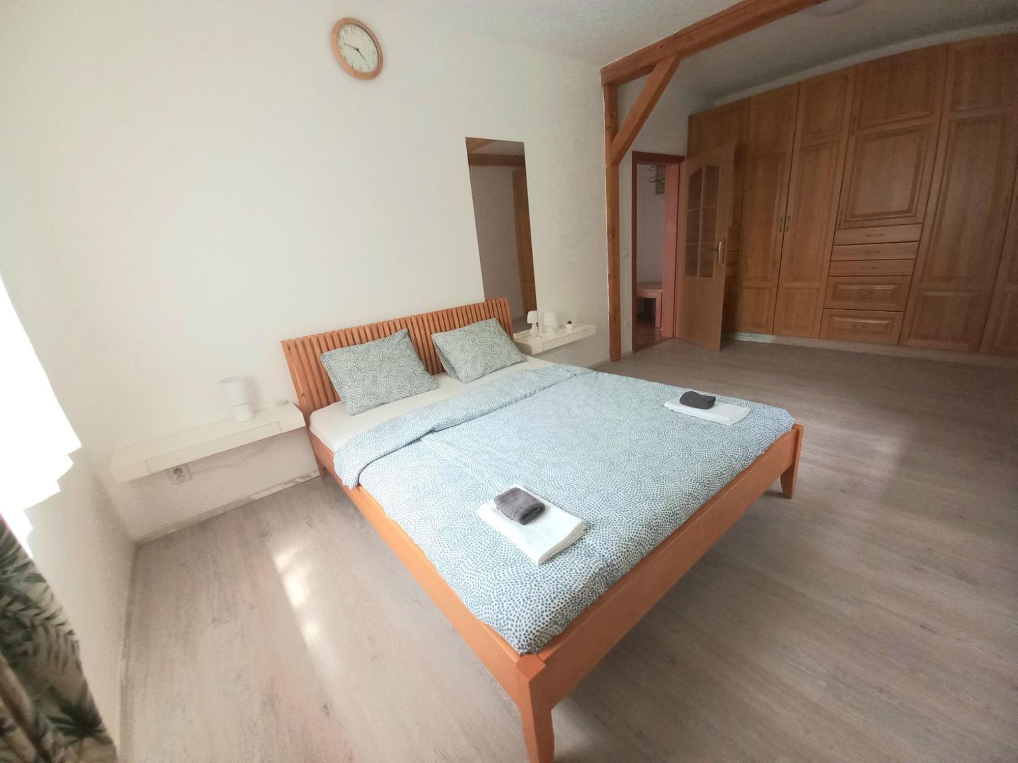 Apartmany Kocanda Jesenice  Kamer foto